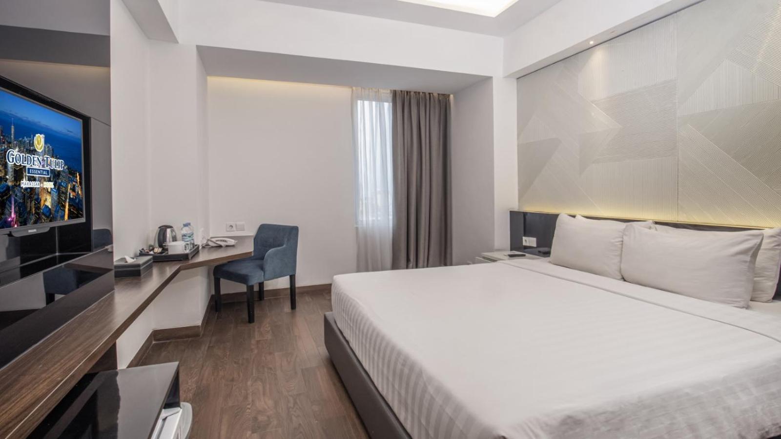 Golden Tulip Essential Makassar Hotell Exteriör bild